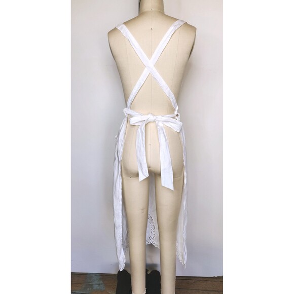 White LINEN Embroidered Apron - Cross Back - Cottage French Country Kitchen 50s - Picture 10 of 10